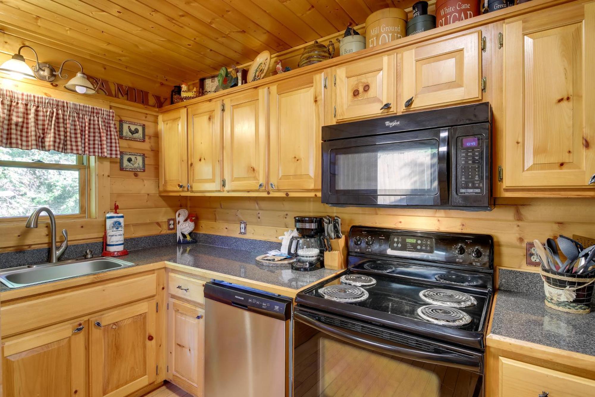 Secluded And Wooded Wears Valley Cabin With Fire Pit! Sevierville Exterior photo