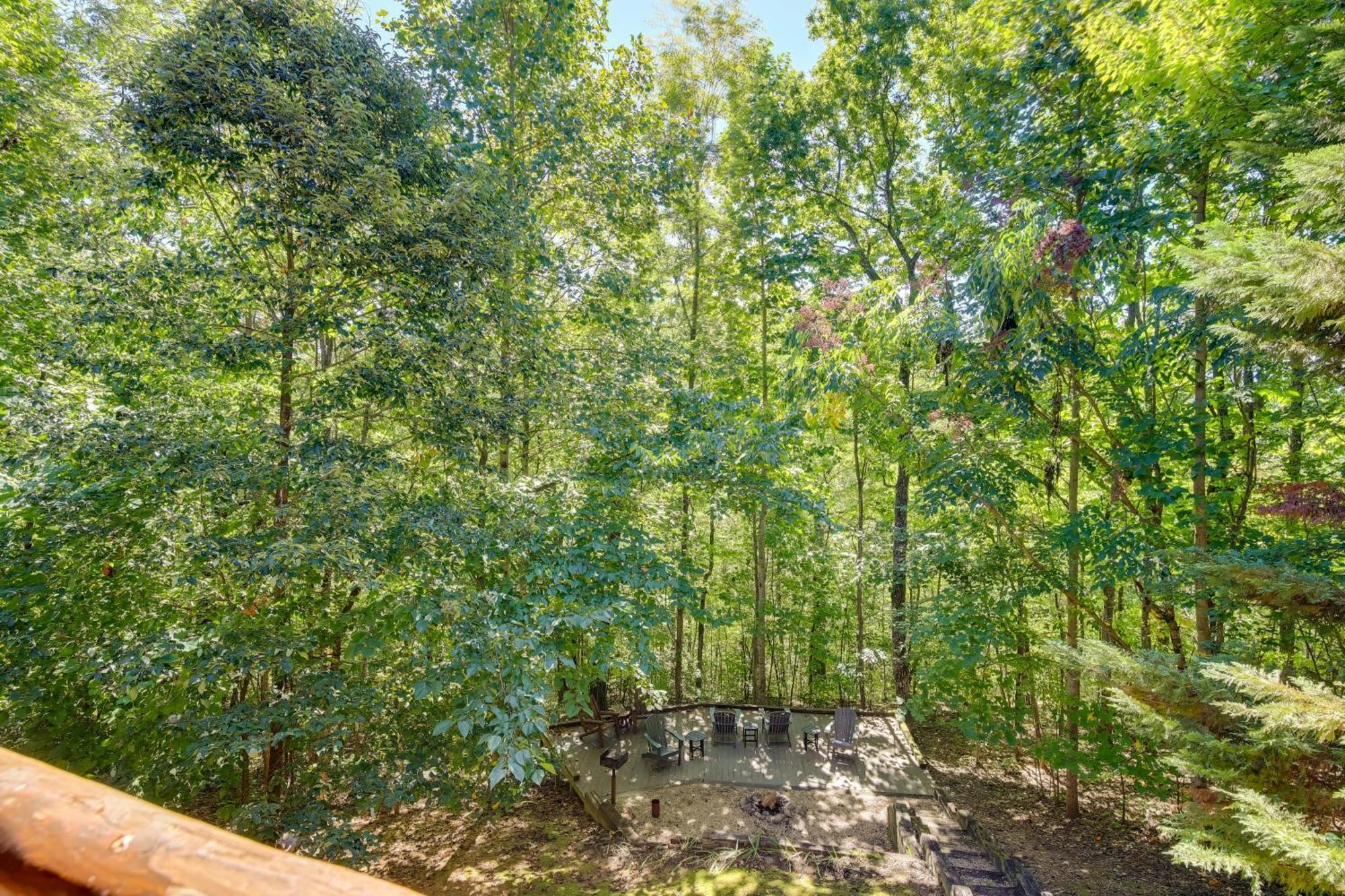 Secluded And Wooded Wears Valley Cabin With Fire Pit! Sevierville Exterior photo